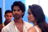 Cuties! Shahid Kapoor pulls a prank on Mira Kapoor while shooting