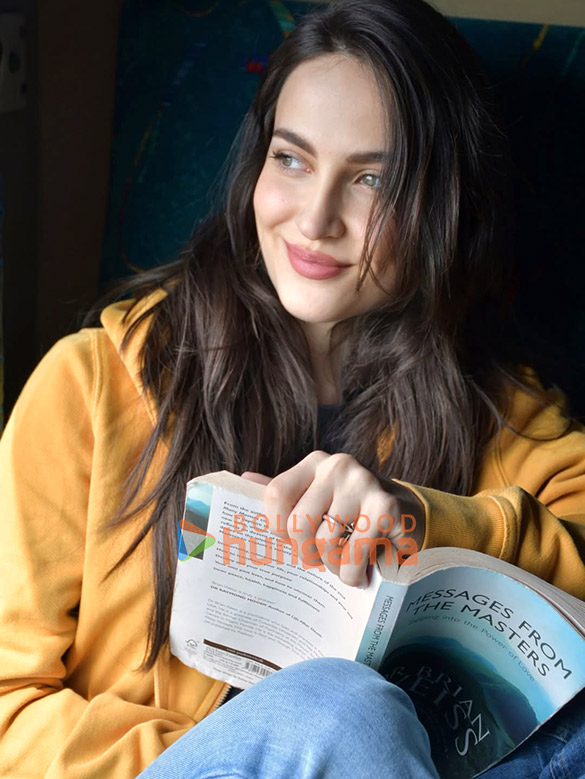 elli avrram 1 163