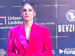 Isha Koppikar slays in pink at Bollywood Hungama’s OTT India Fest 2025