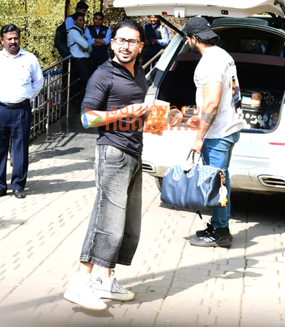 karan johar rohit sharma and others snapped at kalina airport 4