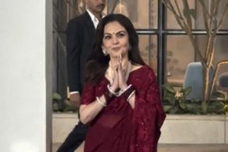 Nita Ambani greet the paps
