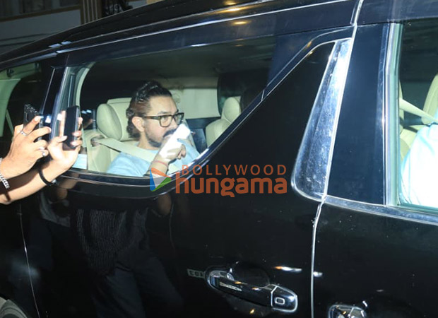 photos aamir khan and gauri spratt snapped in bandra 5