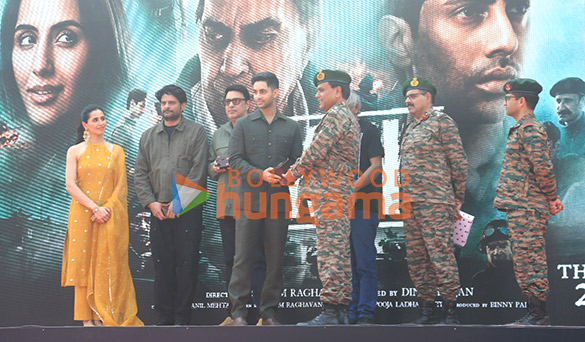 photos agastya nanda simar bhatia jaideep ahlawat sriram raghavan and others snapped at the special ceremony celebrating the bravery of second lieutenant arun khetarpal 5