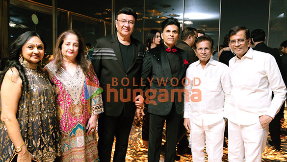photos ajay devgn tiger shroff shriya saran elli avrram and others attend anand pandits birthday bash 12