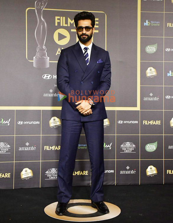 photos alia bhatt vicky kaushal ananya panday sanya malhotra fatima sana shaikh and others attend the filmfare ott awards 2025 1 6