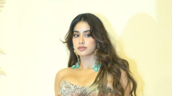 Photos: Ananya Panday, Janhvi Kapoor, Gauri Khan, Jackie Shroff and others snapped at Swadesh event