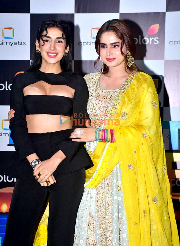 photos kapil sharma parul gulati hira warina ayesha khan and others snapped promoting their film kis kisko pyaar karoon 2 1