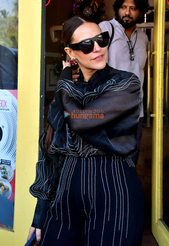 photos neha dhupia snapped in juhu 2