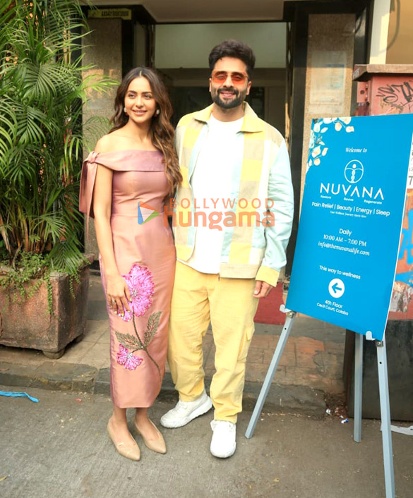 photos rakul preet singh and jackky bhagnani snapped in bandra 1 4