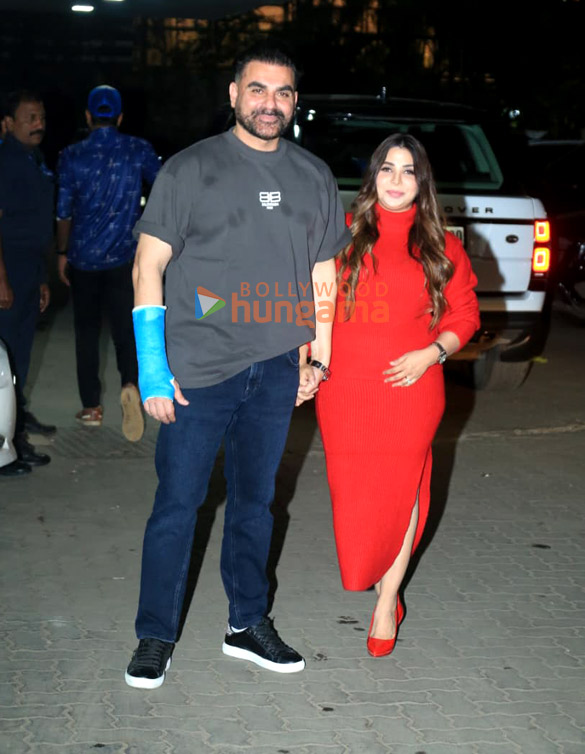 photos salim khan sushila charak and helen snapped at arbaaz khan and sshura khans marriage anniversary 4