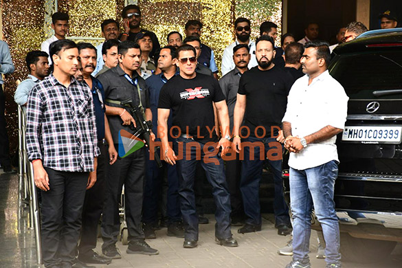 photos salman khan snapped at kalina airport 9