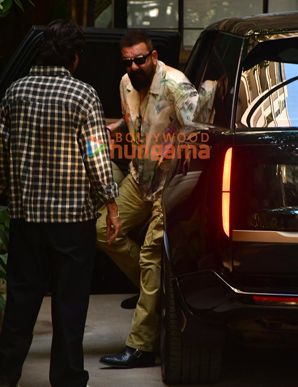 photos sanjay dutt snapped in juhu 2