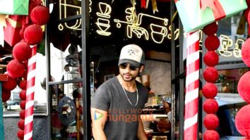 Photos: Shahid Kapoor snapped outside a cafe in Bandra