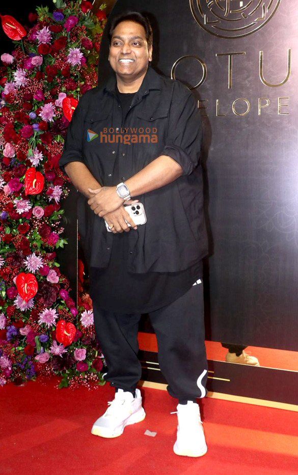 photos shriya saran elli avrram richa chadha and others attend anand pandits birthday bash 25