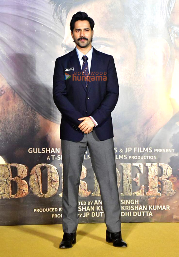 photos sunny deol varun dhawan ahan shetty and others grace the trailer launch of border 2 320 5