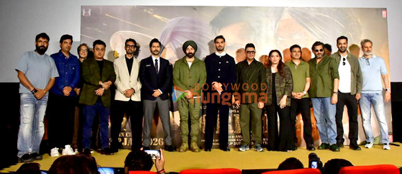 photos sunny deol varun dhawan ahan shetty and others grace the trailer launch of border 2 320 7