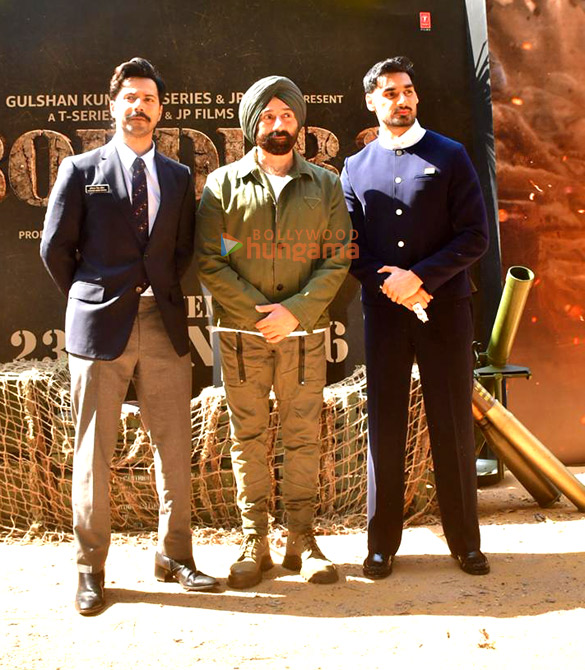 photos sunny deol varun dhawan ahan shetty and others grace the trailer launch of border 2 320 8