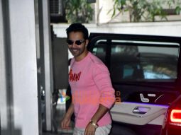 Photos: Varun Dhawan snapped in Andheri