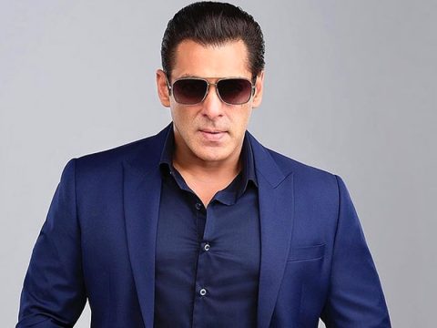 Salman Khan rings in 60 at Panvel farmhouse; Dhoni dances, a few miss the bash Salman Khan rings in 60 at Panvel farmhouse; Dhoni dances, a few miss the bash