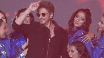 Shah Rukh Khan blessing the stage with his performance