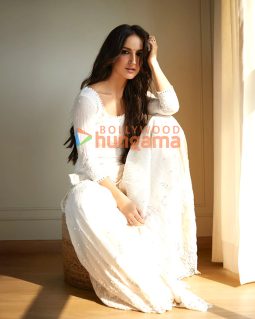 Celeb Photos Of Elli AvrRam