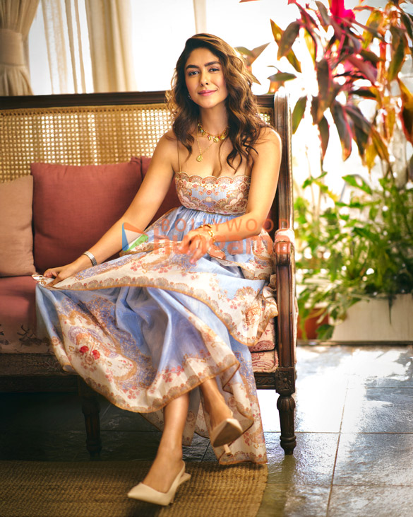 mrunal thakur 1 197