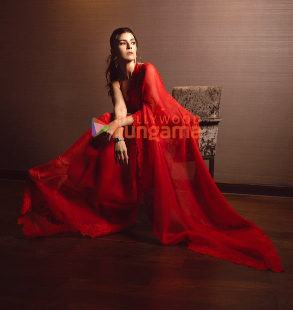 nimrat kaur 1 25