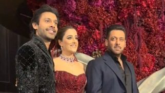 Paps go crazy as Salman Khan poses with Nupur Sanon & Stebin Ben