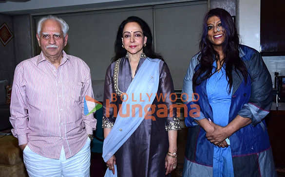 photos hema malini unveils society achievers cover featuring filmmaker ramesh sippy celebrating cinema 5