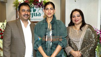 Photos: Kubbra Sait, Mickey Mehta & Ekta Jain attended Rejua Energy Center launched by Acupuncturist Santosh Pandey