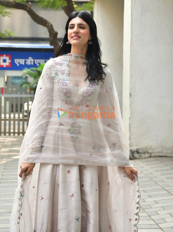 photos medha rana snapped at t series office in juhu 2