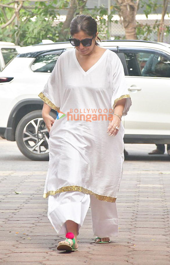 photos mouni roy ankita lokhande and others snapped at arjun bijlanis father sudarshan bijlanis prayer meet 16