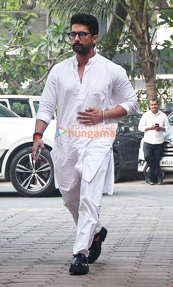 photos mouni roy ankita lokhande and others snapped at arjun bijlanis father sudarshan bijlanis prayer meet 4