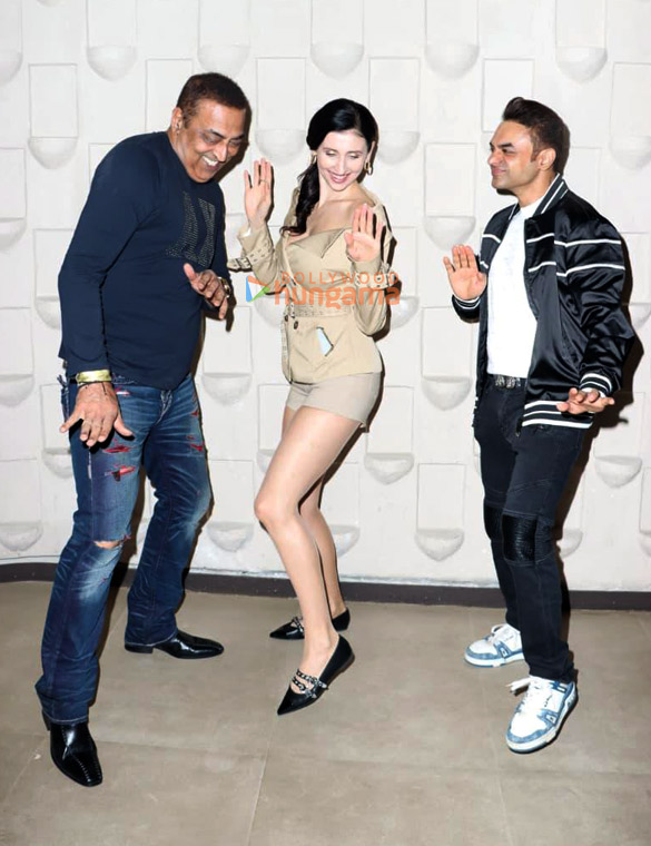 photos nyra banerjee shiv thakare smita gondkar and others snapped at the annual bigg boss marathi bash 11