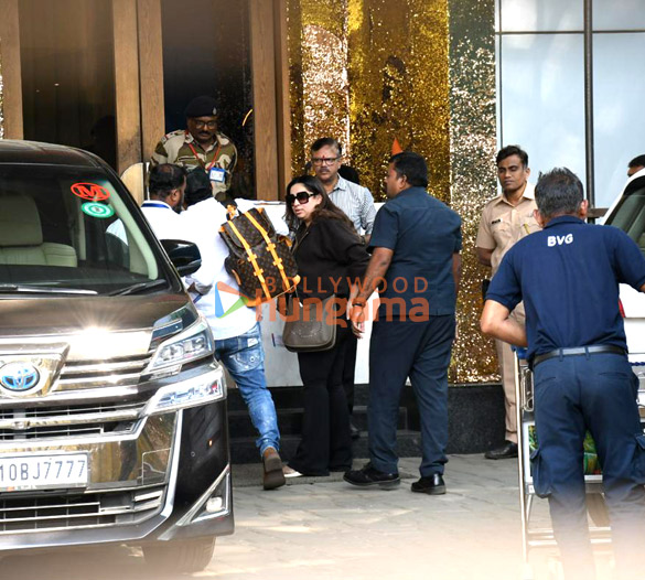 photos sunny deol varun dhawan ahan shetty and the team of border 2 snapped at kalina airport 3
