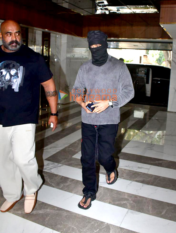 photos yash snapped at dubbing studio in andheri 3