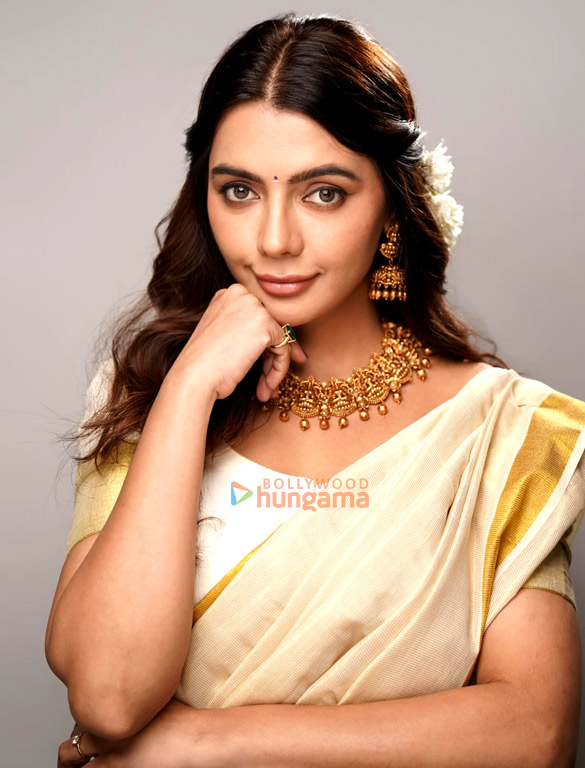 ruhi singh 5 72