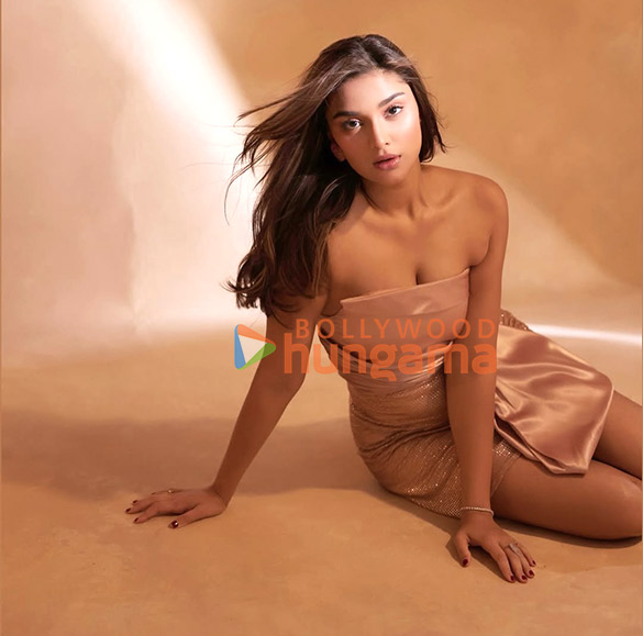 saiee manjrekar 1 65