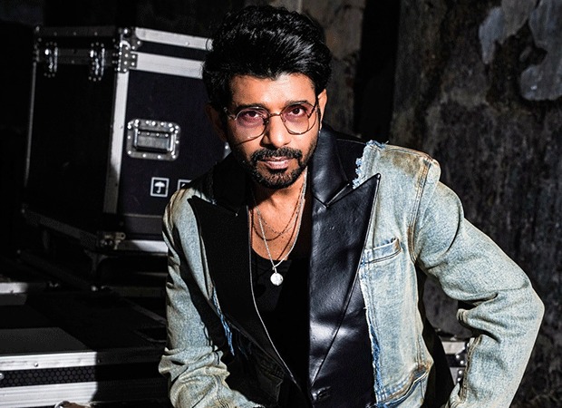 Viineet Kumar Siingh's next with Vikram Phadnis goes on floors