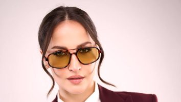 Celeb Photos Of Elli AvrRam