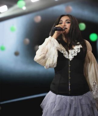 “Preparing for my independent journey”: Monali Thakur hints at new songs at Kala Ghoda Arts Festival