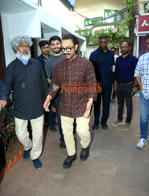 photos aamir khan snapped at mumbai press club 6