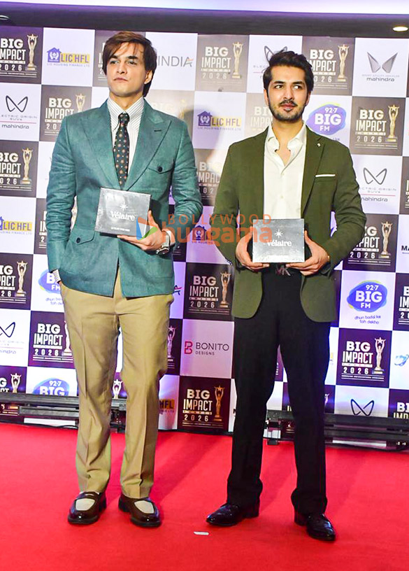 photos esha deol rajat bedi anya singh chitrangada singh boman irani and others grace the red carpet of the big impact awards 2026 12
