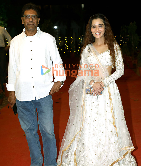 photos faisal khan sara khan snapped at 92 acre nilkanth valley launch in karjat 2026 6