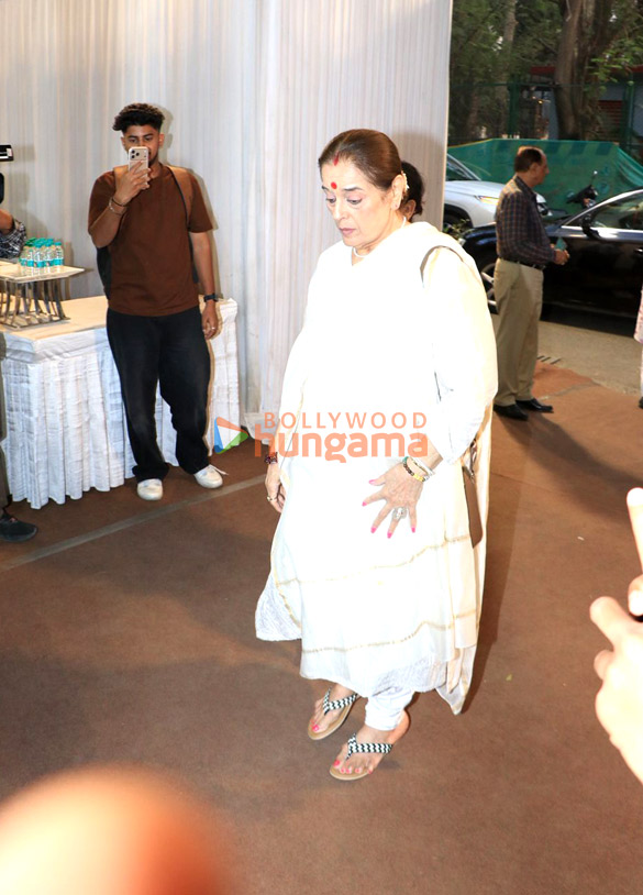 photos hema malini anu malik poonam dhillon and others attend the prayer meet of late shri anand sagar 14