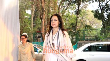 Photos: Hema Malini, Anu Malik, Poonam Dhillon and others attend the prayer meet of late Shri Anand Sagar