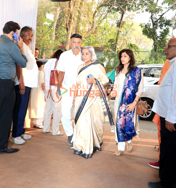 photos hema malini anu malik poonam dhillon and others attend the prayer meet of late shri anand sagar 6