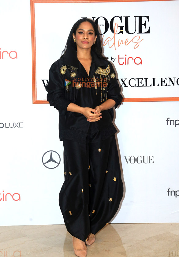 photos imran khan twinkle khanna gauri khan and other celebs snapped at vogue event at trident nariman point 11