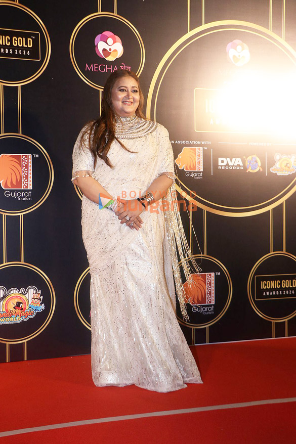 photos ishaan khatter sahher bambba mona singh sajid nadiadwala and others grace the iconic gold awards 2026 14