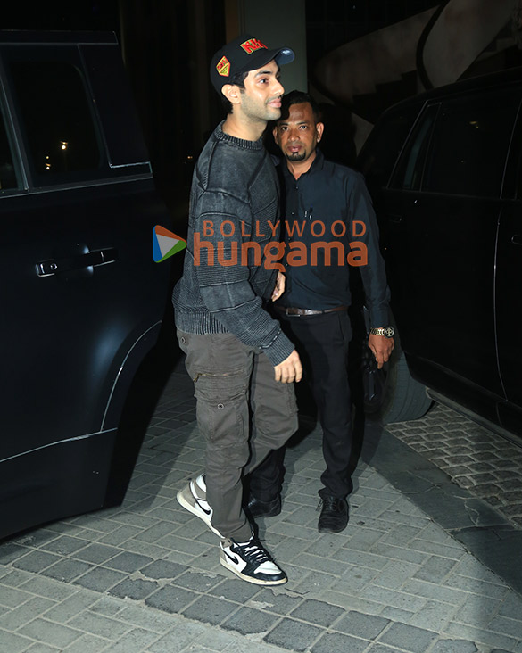 photos janhvi kapoor jacqueline fernandez badshah and others snapped at veer pahariyas birthday bash 11